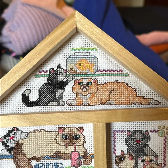 Wooden House-Shaped Cat Cross-Stitch Piece - Picture 2 of 8